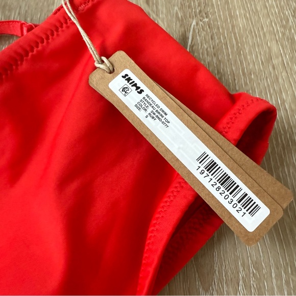 SKIMS Swim Set - Ruby - Picture 3 of 3